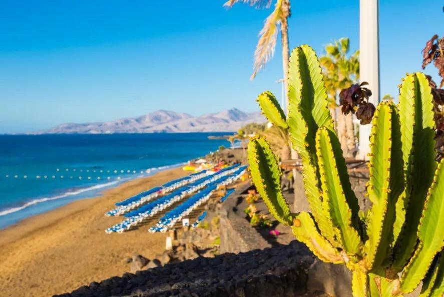 Villa Acomari Playa Blanca  Exteriör bild